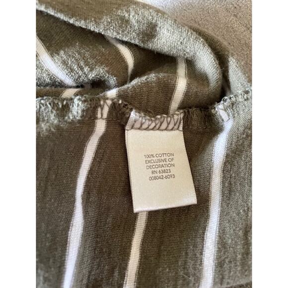 Christopher‎ & Banks Size Petite Medium 3/4 Sleeve V-Neck Knit Top Green White - Picture 4 of 4